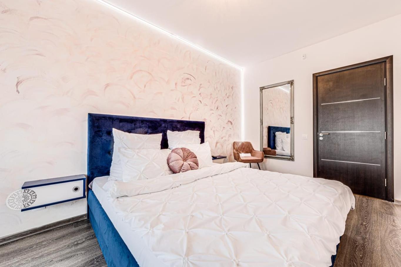 Ari Rose Apartment With Cozy Balcony Arad Exterior photo