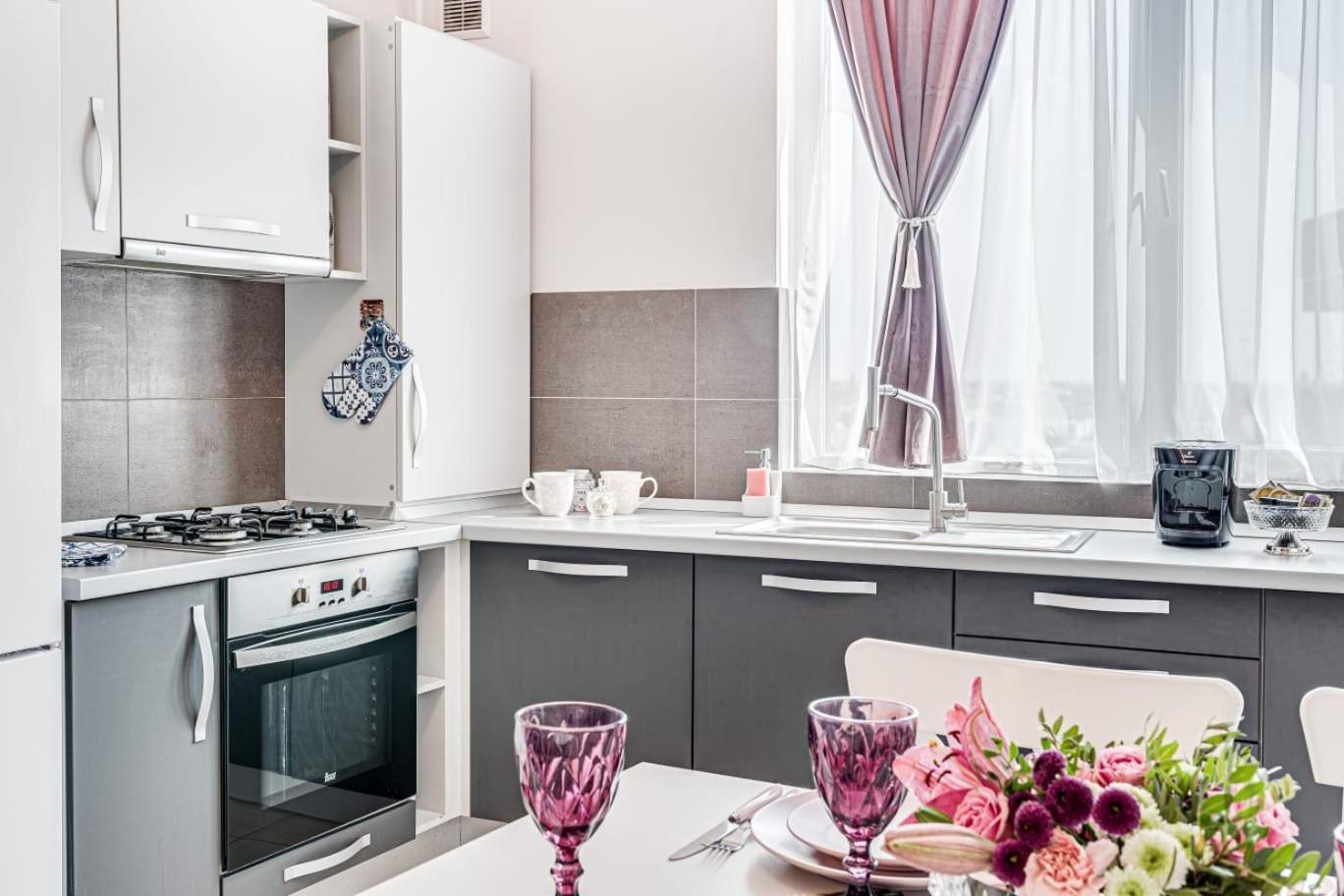 Ari Rose Apartment With Cozy Balcony Arad Exterior photo